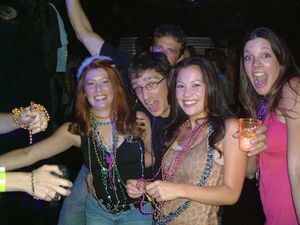 GirlsInTheClub_051.jpg